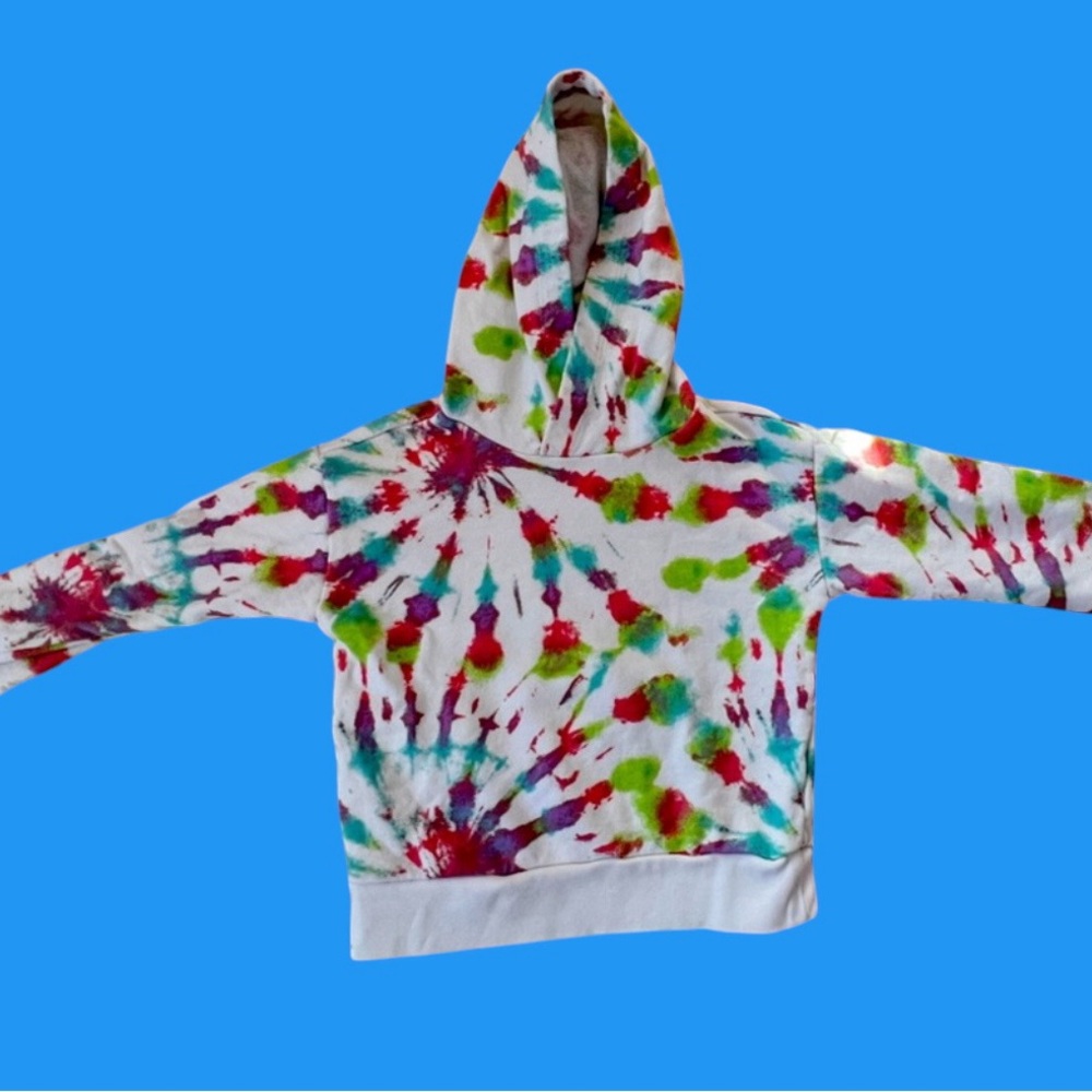 Crewcuts tie dye sweatshirt size 4-5.
